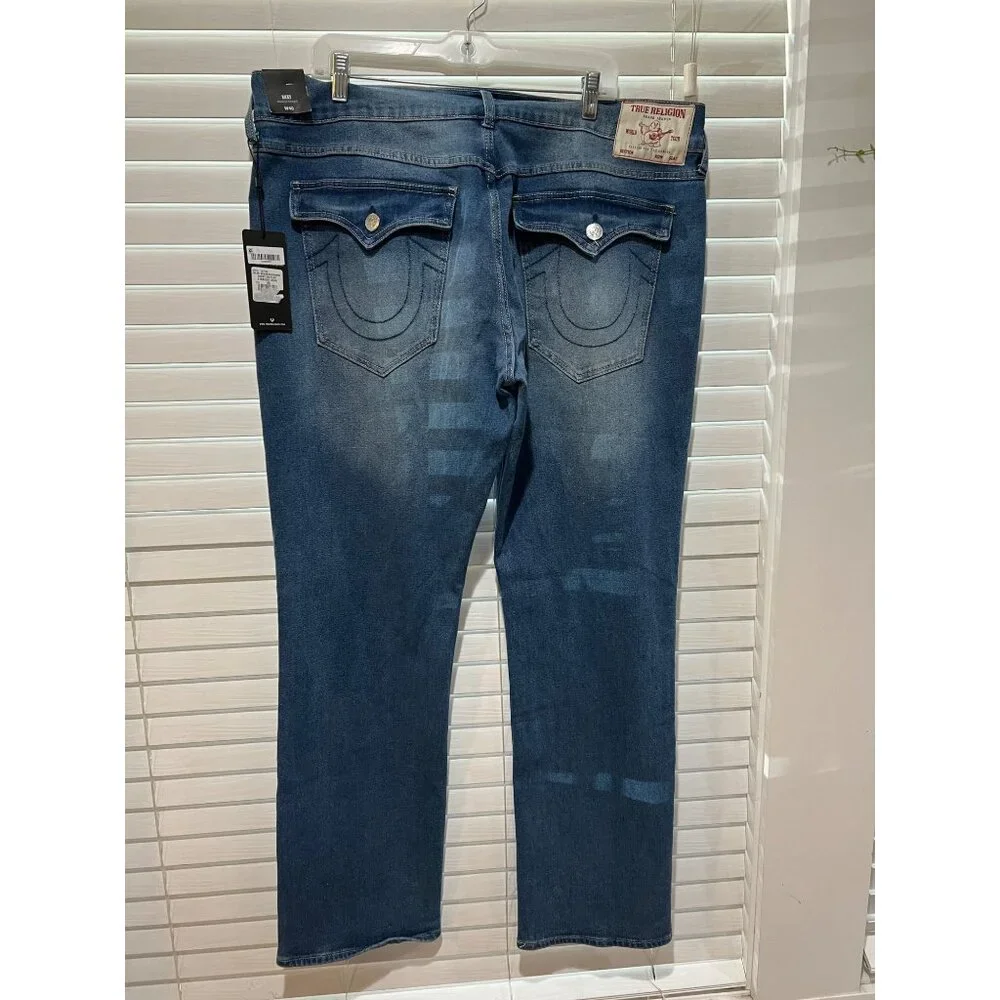 True Religion Ricky Relaxed Straight Jeans Mens 40x35 Medium Wash Blue SN Flap‎